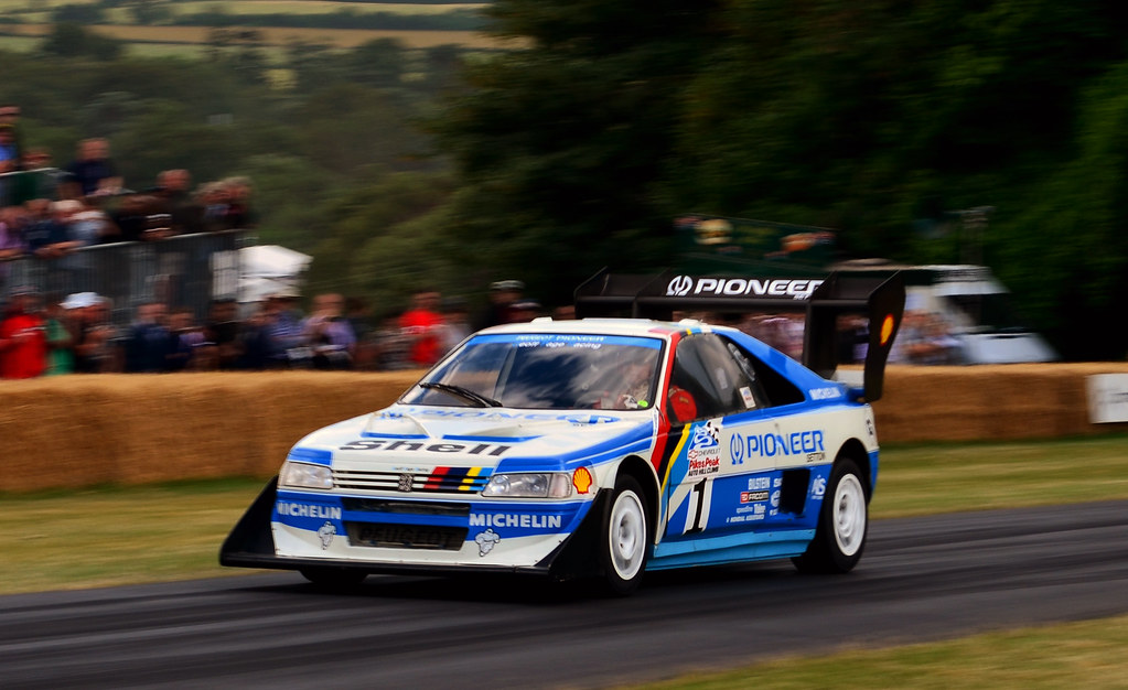 Peugeot 405 T16 GR rally car