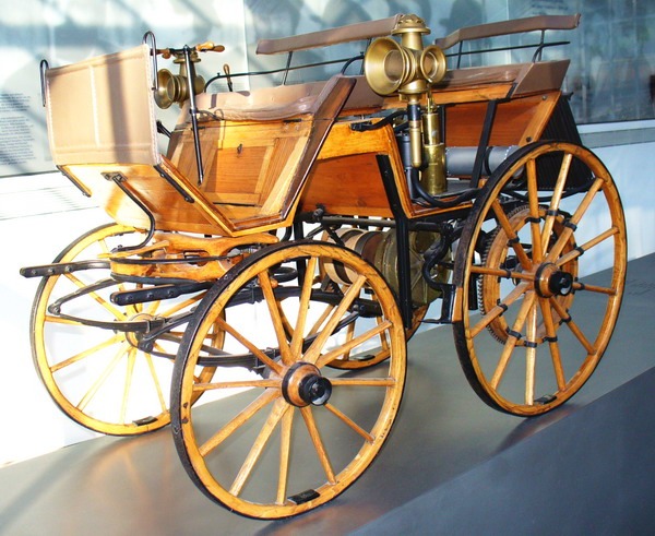 Gottlieb Daimler car 1886, motorsport origins for beginners